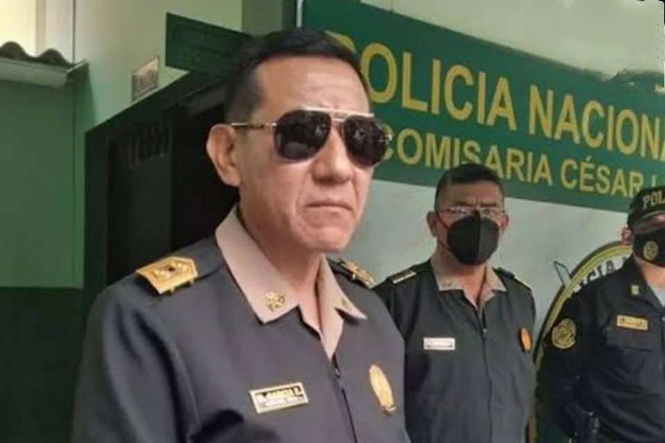 LaIndustria_cix's tweet photo. 🚨 #LOÚLTIMO

➡️🛑🔵 AUDIENCIA A GENERAL PNP | Prisión preventiva 

Fuentes #PoderJudicial indican que mañana audiencia de prisión preventiva contra exjefe policial #Lambayeque, Max García Esquivel. Fiscal pide 15 meses de cárcel por presunto cohecho pasivo propio.

Foto:internet https://t.co/EbpZasNR9O