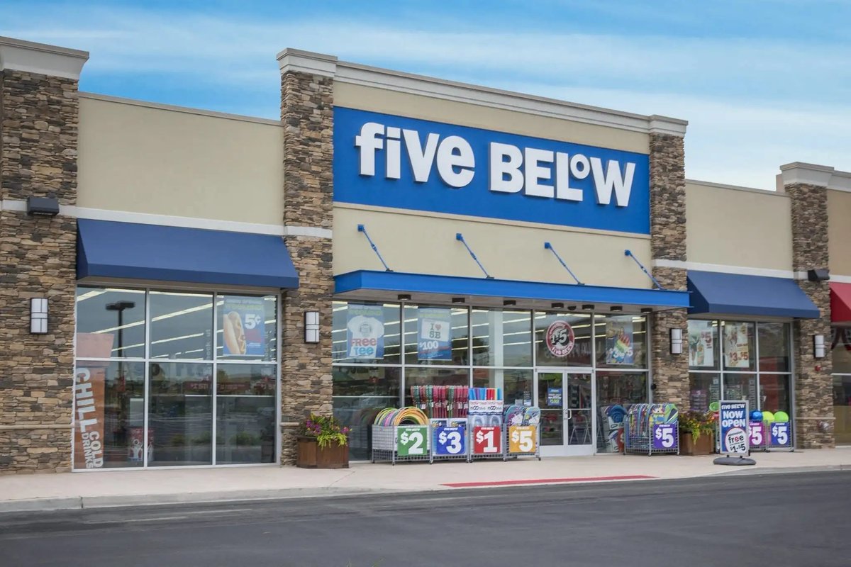 PulseRatings's tweet photo. From Five Below's IPO in July 2012 to FYE21, the Company has seen tremendous growth. Most importantly, this impressive growth has not compromised its strong balance sheet

Click below for our full credit rating and analysis

https://t.co/QfMZly6zS7 https://t.co/dUgGMMzeXv