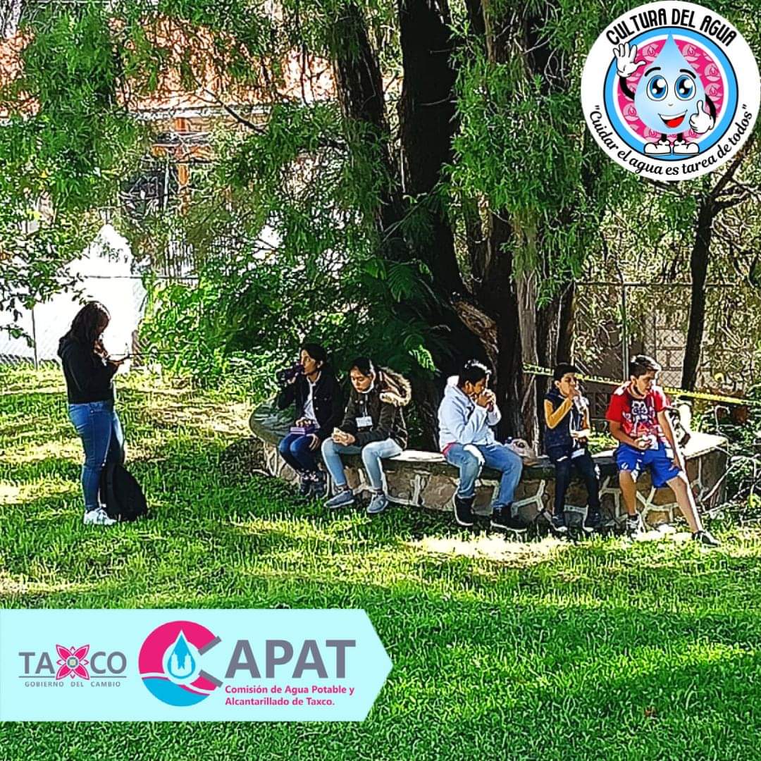 TrechoInforma's tweet photo. "Así se le da inicio al curso de verano "Ponte Buzo Con el Agua", impartido y coordinado por el departamento de #Cultura_Del_Agua en las instalaciones de la planta potabilizadora de #Taxco, manteniendo los protocolos de salud e impartiendo supervisión": #Capat2124 #Taxco https://t.co/qzkJbCcfje