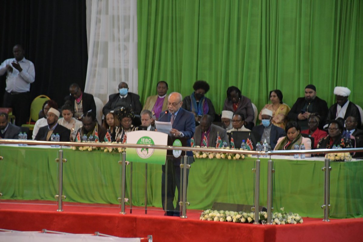 irck_info's tweet photo. .@irck_info The National Peace and Mediation team is comprised of Eminent men and women that are not only respected mediators but also reputable persons of unquestionable integrity. #LetPeaceWin 
@IEBCKenya  @NCIC_Kenya 
#LeadersWithValues #ElectionsBilaNoma https://t.co/uFrdGlYhRj