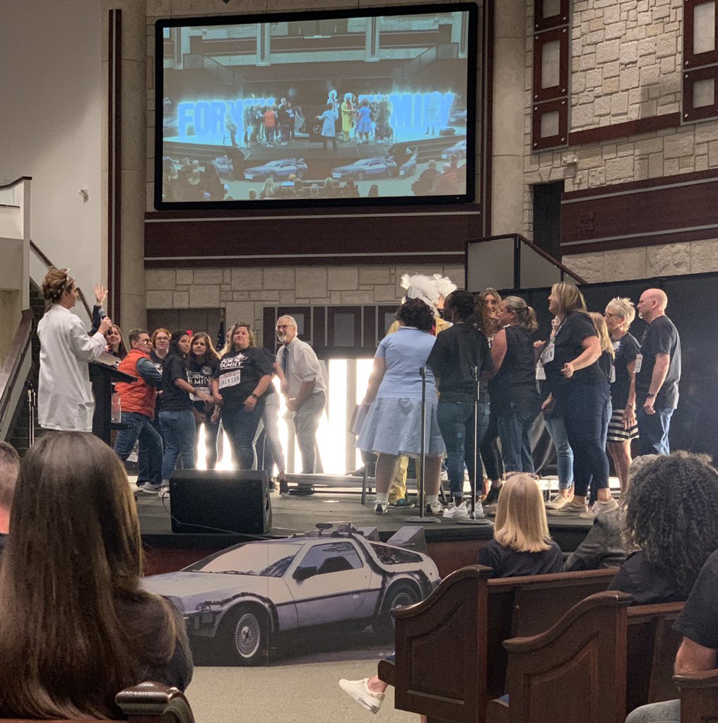 KeithLEllis's tweet photo. #Forneyfamily is #Backforthefuture, enjoyed @ClintPulver as our guest speaker today at the 2022-23 Forneyisd Convocation! @forneyisd https://t.co/Hfvb24yfTX