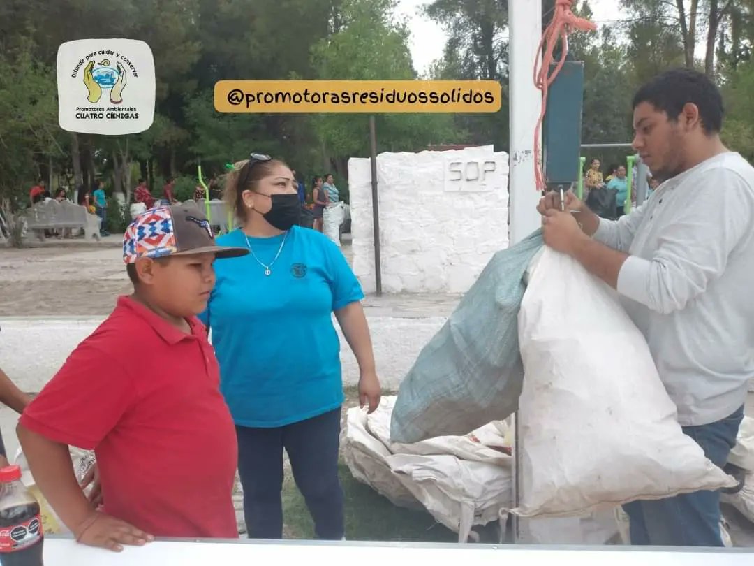 promotoras4c's tweet photo. La semana pasada nos invitaron a Ocampo a realizar un Intercambio de material reciclable por diversos productos. Agradecemos a la Regidora de Ecología y deseamos que les vaya muy bien en las replicas que hagan
#ConservarParaVivir #apffc #apffcuatrocienegas #conanp https://t.co/cJNig2YsB4