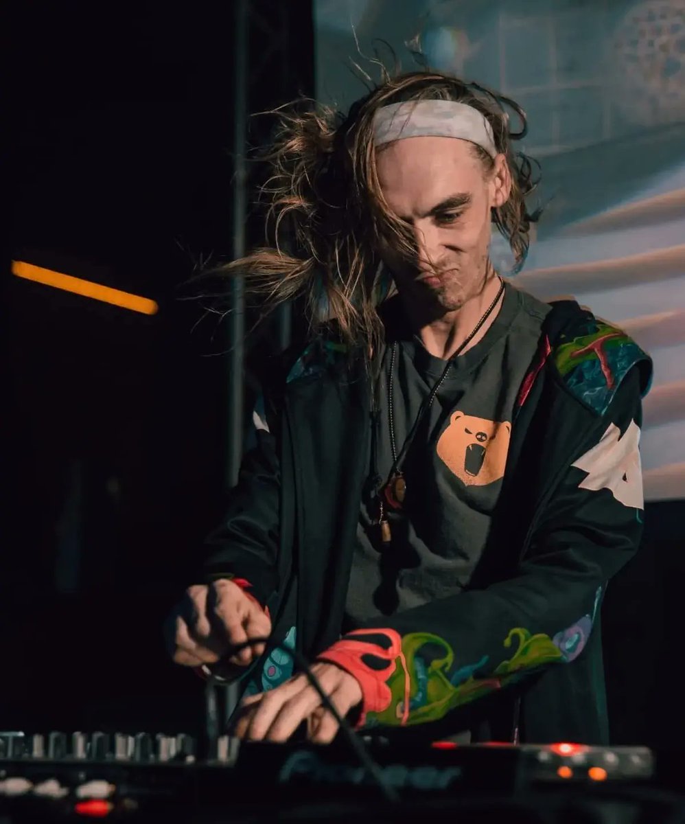 sorsbass's tweet photo. New music this Saturday with @TheSubciety crew!!! https://t.co/dZ67cwqMms
