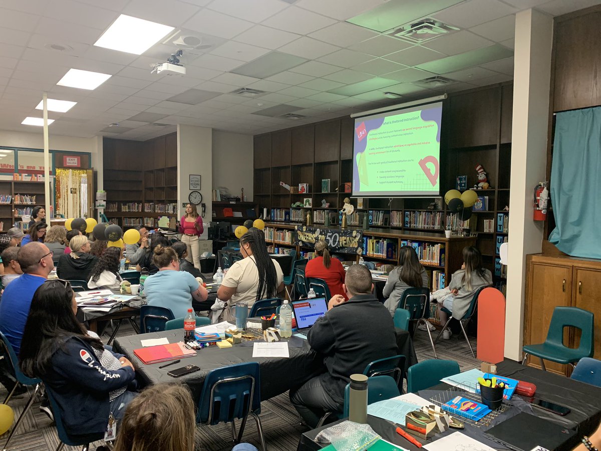 DanitzaRiveraE's tweet photo. @Roach_Wranglers Sheltered Instruction! We are that for Isabel and Araceli for supporting our teachers’ PD!! https://t.co/tNobXowsSe