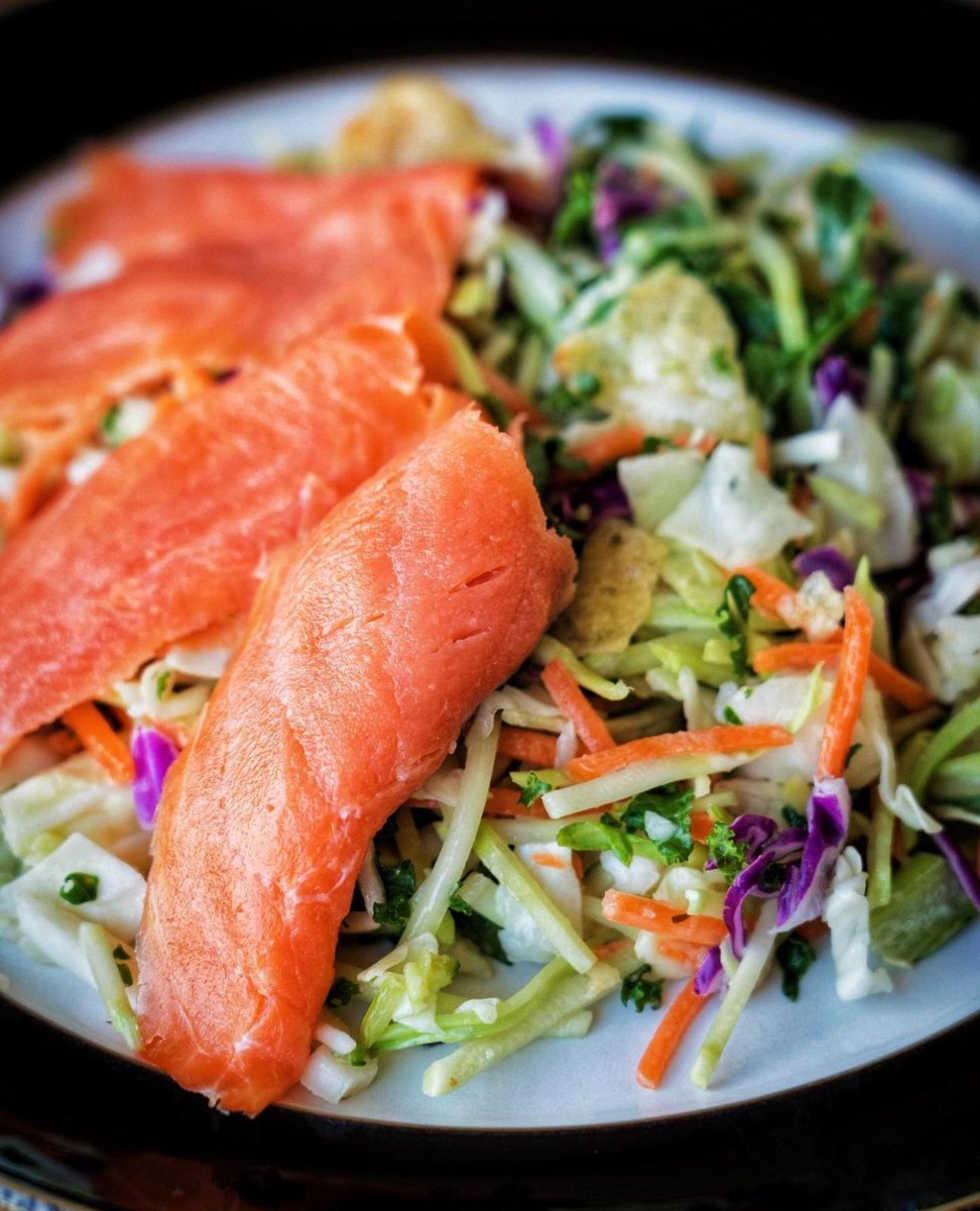 eatsmart's tweet image. Salmon lovers, rejoice! Add a little extra something to your Eat Smart Salad Kit to take it from side dish to center stage. Thanks to @instantonium for the shot!

Shop your salad here: eatsmart.net/products/