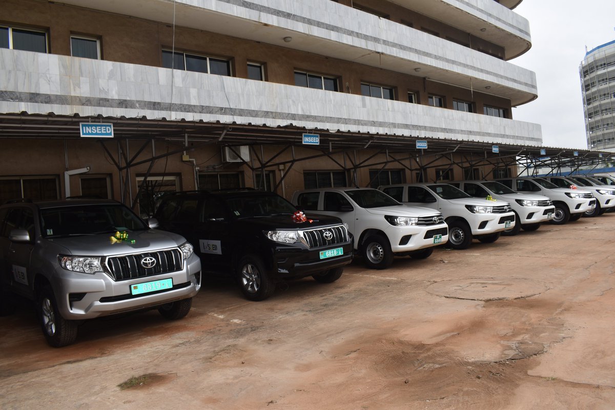 UNFPA_TOGO's tweet image. #RGPH5
Cérémonie officielle de remise de matériels roulant ce jour acquis dans le cadre de la mise en œuvre du PHASAO de la @Banquemondiale . 
3️⃣2️⃣ véhicules d&apos;un coût total de 657.550.000 FCFA qui seront essentiellement déployés dans le cadre de la collecte des données du #RGPH5