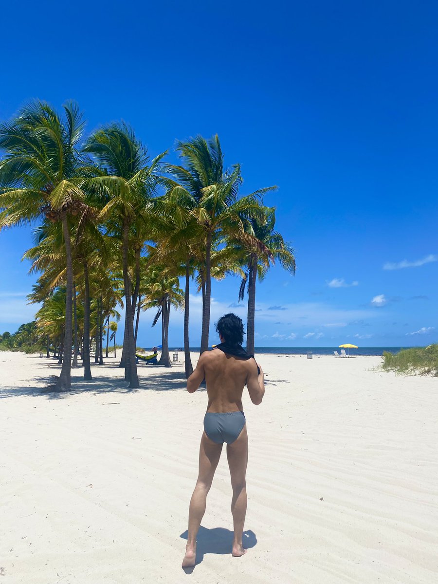 senpai_loui's tweet photo. 🌴 ! https://t.co/Ku3lbBLqFT