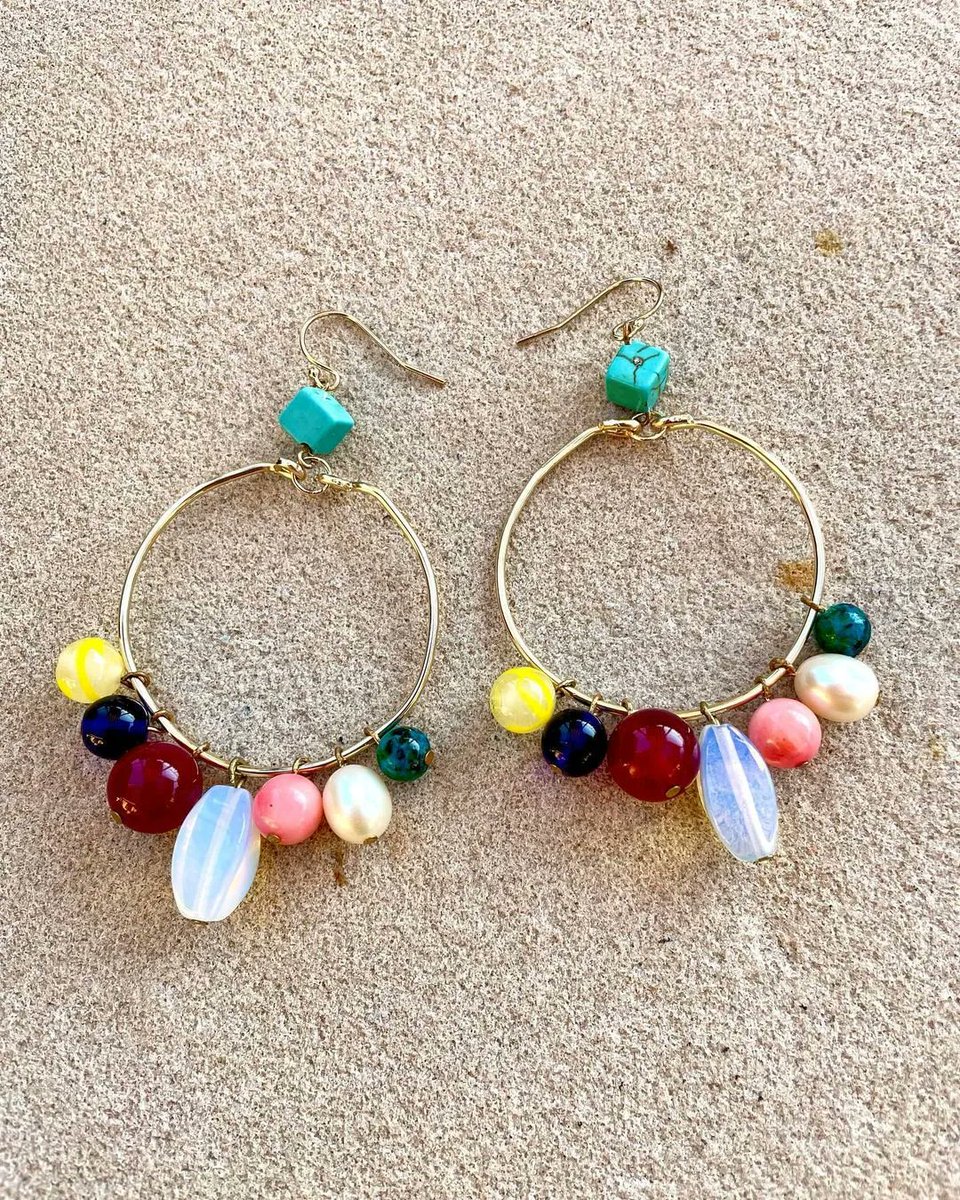 akassaco's tweet photo. Rock these colorful and fun statement earrings by SunnyZ Jewelry Design. Her pieces are made for the beautiful, bold, and empowered woman. #akassafestival #sunnyzjewelrydesign #smallbusiness #aapi #craftfestival #creator #maker #asianowned #femaleowned #handmade #handmadejewelry https://t.co/9QzbLaWADn