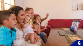 El verano ☀️ es un excelente momento para vivir nuevas experiencias 🏄💃👩‍🎤 y compartir emociones 🤩. 
La tecnología 📲💻 te permite hacerlo desde la distancia ♥️♥️.
#NuestraFelicidadEsUnir
#VeranoConTodos