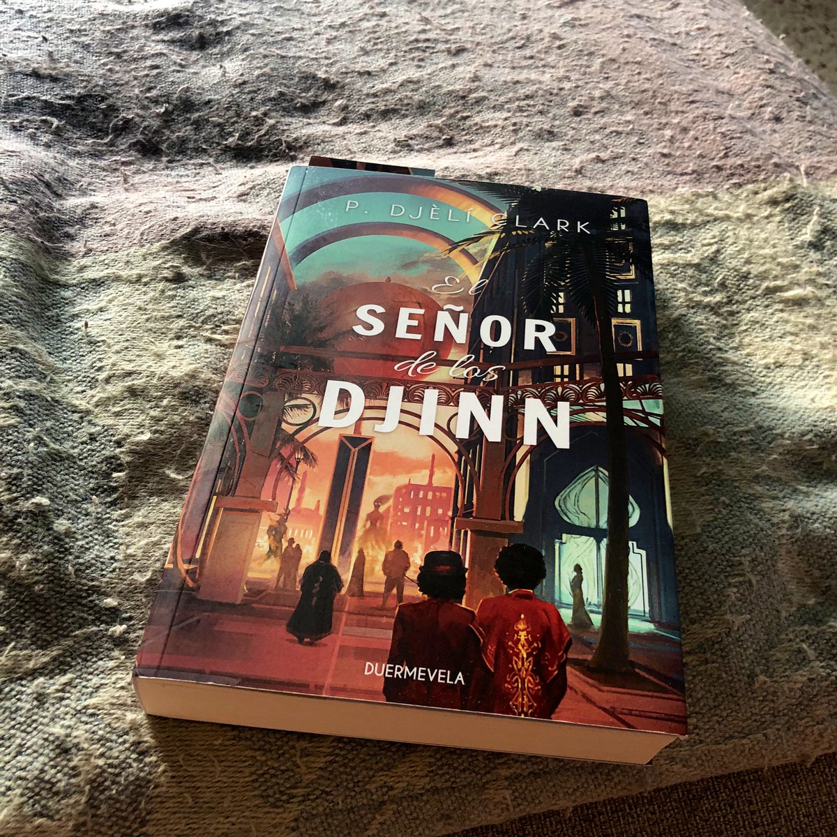 Laia is tweeting tweet media