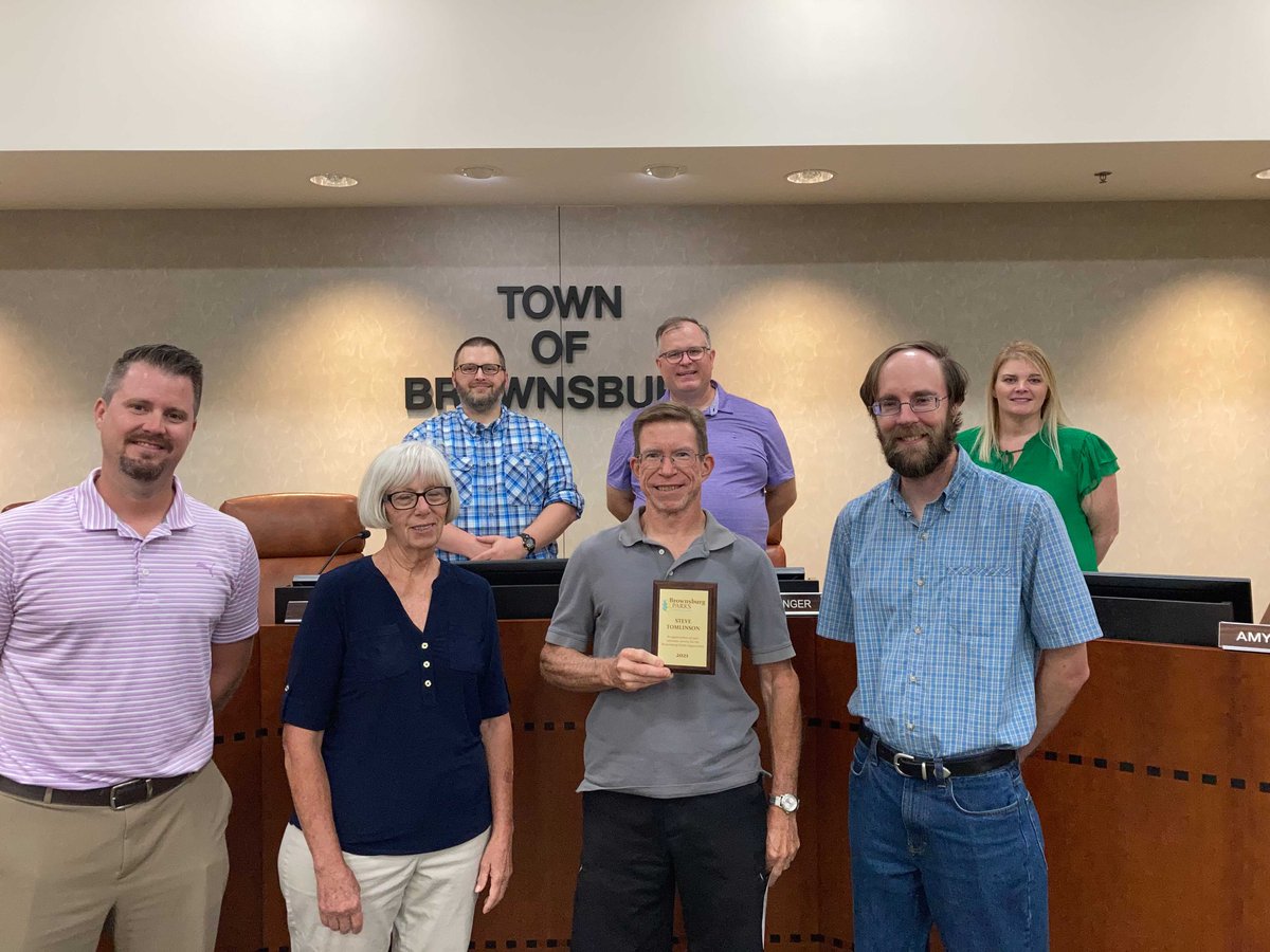 BrownsburgParks's tweet photo. At last week's Park Board meeting, we recognized Steve Tomlinson, Pat Furner, and Lynn Gosnell for volunteering more than 25 hours within the Brownsburg Parks system in 2021. 

We're grateful for our volunteer's hard work and dedication to the community! https://t.co/Szc8lzpWp4