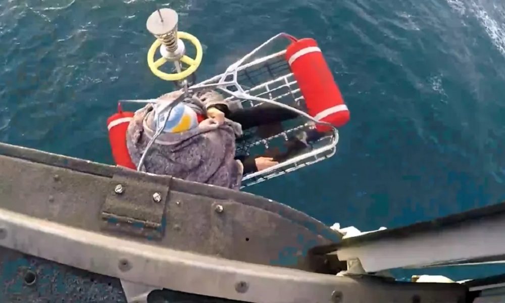 labrujula24's tweet image. Prefectura rescató a tripulante de pesquero con síntomas de preinfarto labrujula24.com/notas/2022/08/… #PrefecturaNaval #preinfarto #rescate #tripulantedepesquero