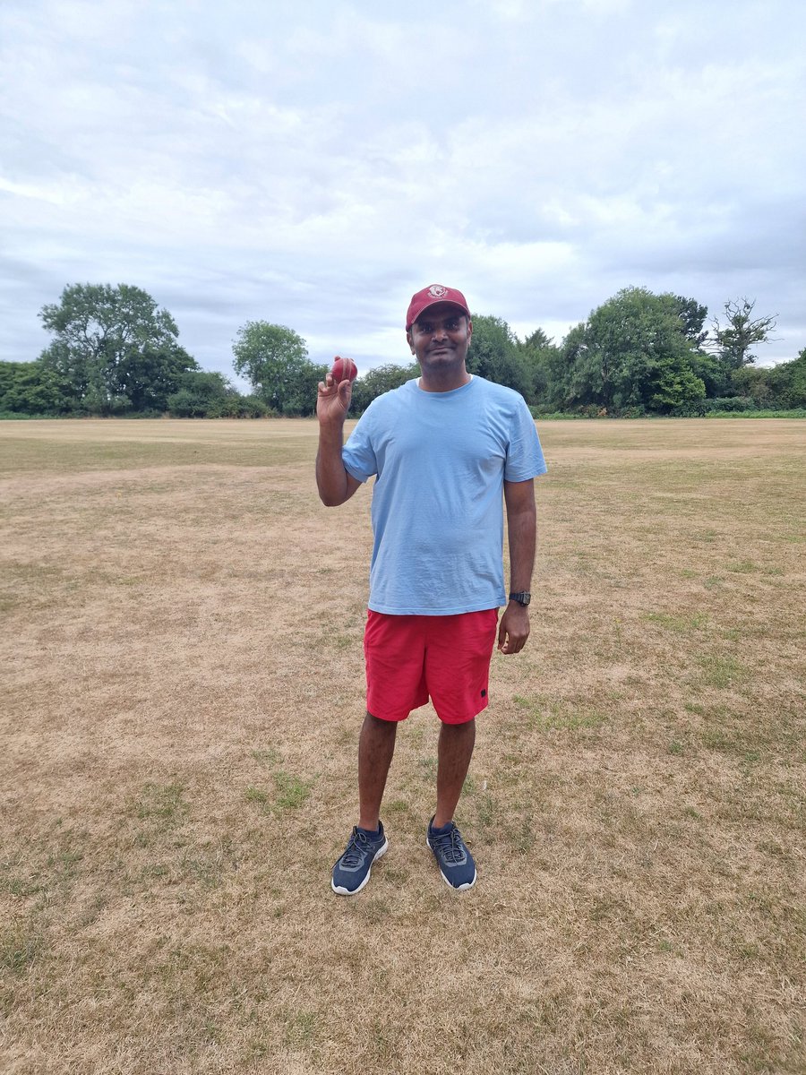 ReadingLionsCC's tweet photo. Saturday Performance of the week against Berkshire Royals CC
1. Anand - 5 Catches behind the wickets 
2. Karthi - 3/31 
3. @ParamPalanisamy- 3/10 
4. Shiva - 54*
5. Vinoth - 50* https://t.co/tQ9w5tyA4r