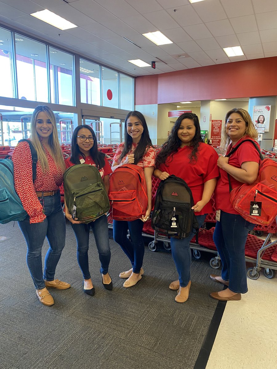 jessicaleega's tweet photo. Back to school shopping spree w/ some of my favorite people! Love giving back! #d305 #targetdoesitagain #unitedway 🎯🎒 https://t.co/5FjRESOHMR