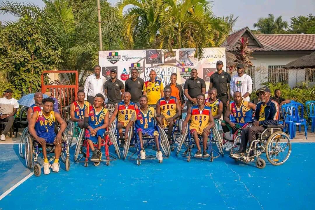 ADS_Mngmt's tweet photo. #NDEMBOyaBAKULAKA22

Un réel moment de communion et de partage avec l'équipe nationale de basket-ball sur fauteuil. #FECOBAF #GkSport

#AfricaDreamSport_Management https://t.co/hr1HlIl6ni