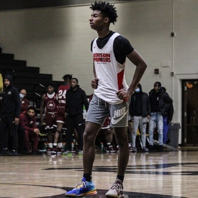 TheDZoneBBall's tweet photo. Detroit Edison 2023 G Gerald Smith was offered by Clark Atlanta, his 1st offer

https://t.co/kUucb4CS9L https://t.co/vPiRAmGcqH