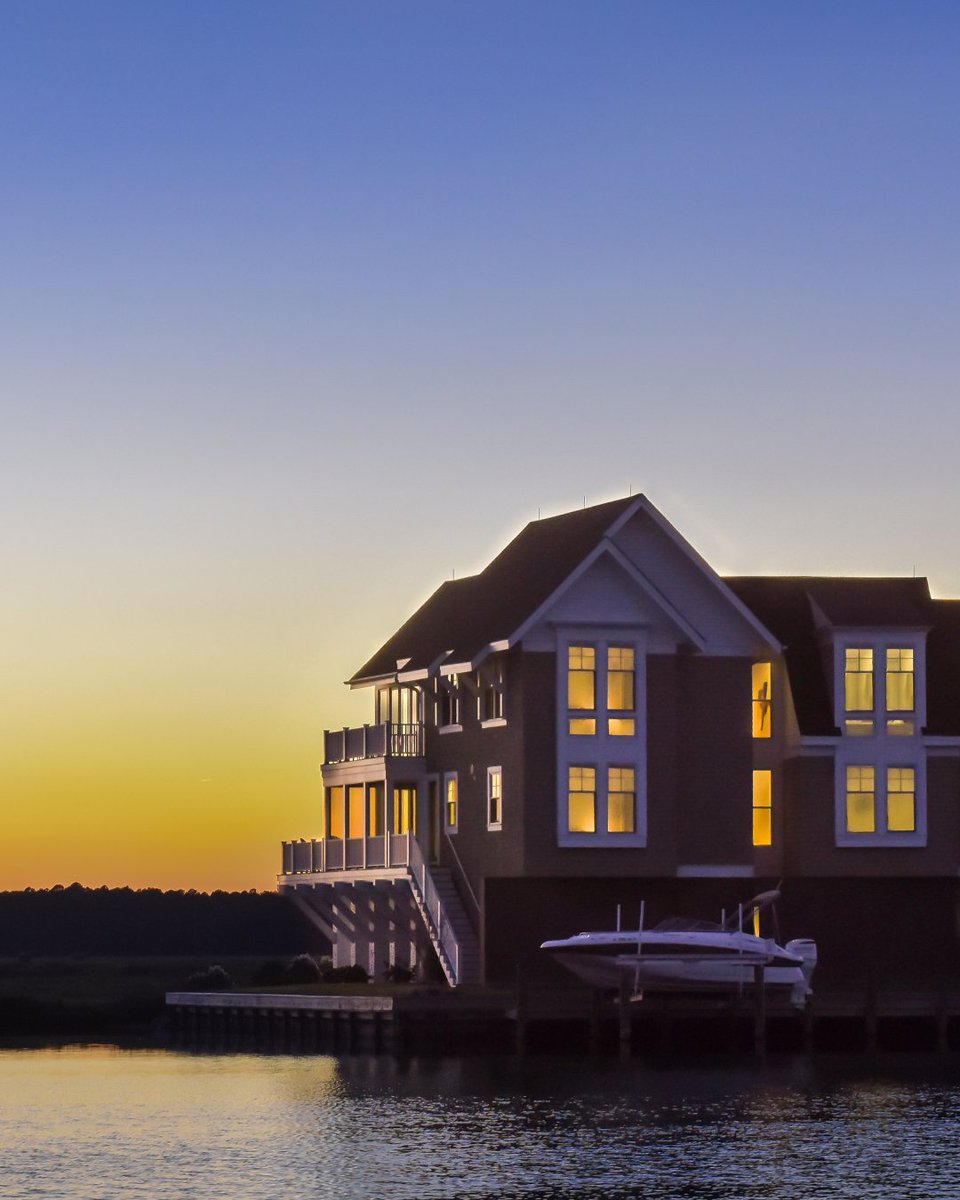 Live on the coast? In our latest blog post, we’re breaking down everything you need to know about how #coastalwindows can help protect your home: bit.ly/3cW7x22
