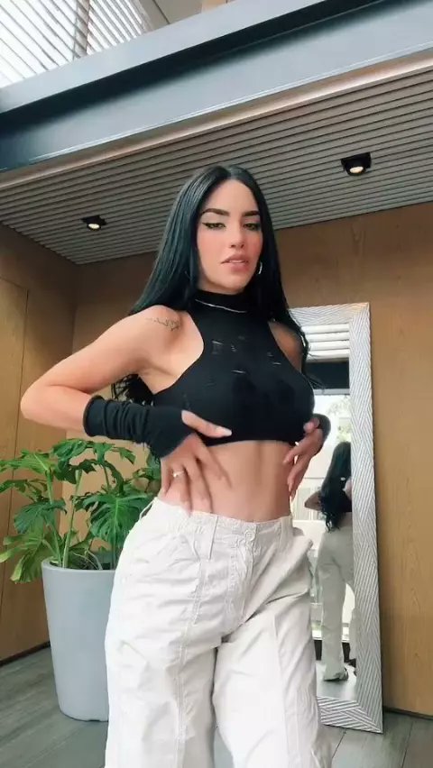 AnaMariatwiter2's tweet image. Hola lindura 😚 #HelloLikee #Hola  #Likee
 #LIKEEapp l.likee.video/v/lJqVoo