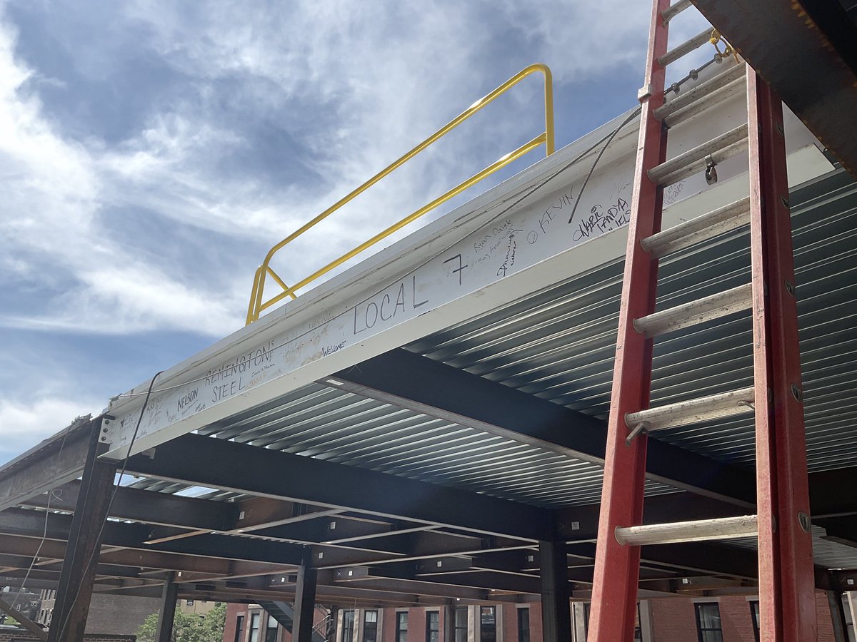 L3CapitalLLC's tweet photo. The structure of 149 Newbury Street is now complete! Shawmut hosted a “topping off” ceremony earlier this summer as the project team celebrated this historic milestone.  You can read about it at the link in our bio. #149NewburySt #BackBay #Boston #L3Capital #PrimeUrbanRetail https://t.co/ySDau9qMKN