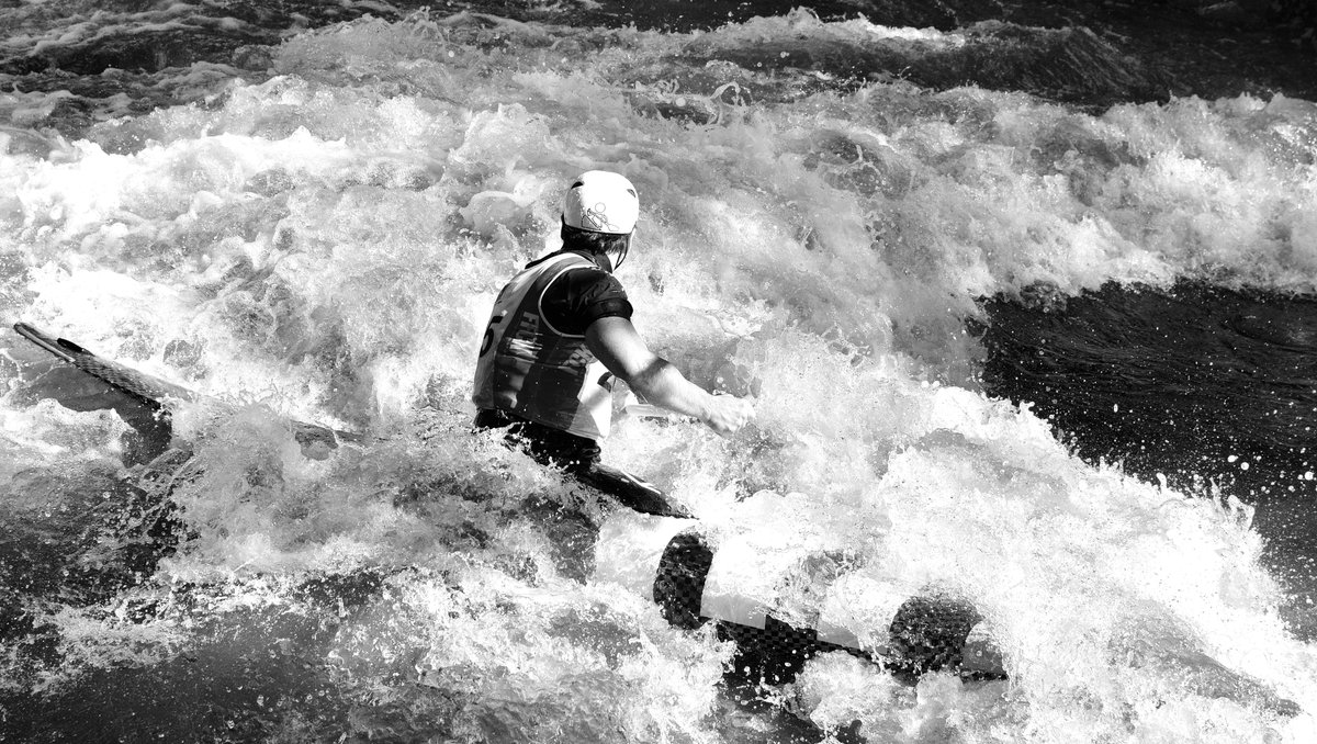 Un_Bon_Mot's tweet photo. 📸 SG* à Metz, août 2022.
#Photo #Photographie #PhotographieHumaniste #PhotoDeRue #Photography #CandidPhotography #StreetPhoto #StreetPhotography #UrbanPhoto #UrbanPhotography #Doisneau #Kayak #CanoeKayak #FFCK #BlackAndWhitePhotography #BlackAndWhite #CityLife #Metz #France https://t.co/oc6HP7jOnP