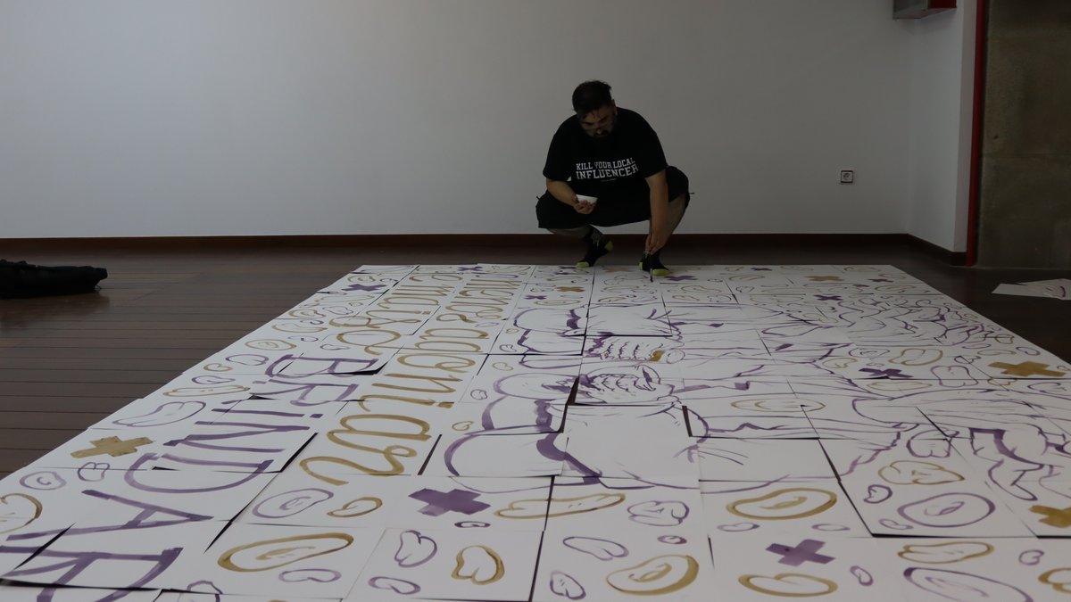 kaldarte's tweet photo. Oscar Lanza
"Menos agoniar e máis brindar"

@caldasdereis.vilatermal @visitcaldasdereis @caldas_de_reis @culturaquente 
#Galicia #kaldarte #culturaquente #arte #streetart #mural #performance #escultura https://t.co/U6os0iG6Tx