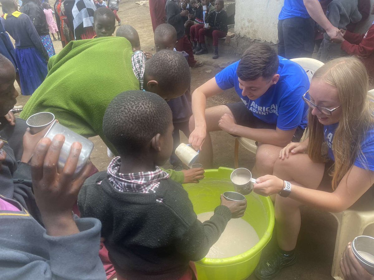 samcarey72's tweet image. Hannah Bryan want to thank @LionsClubsBI so much for #makingthingspossible❤️ working with children and changing lives at  #thewalkcentrenakuru orgainised by #chicollegegroup