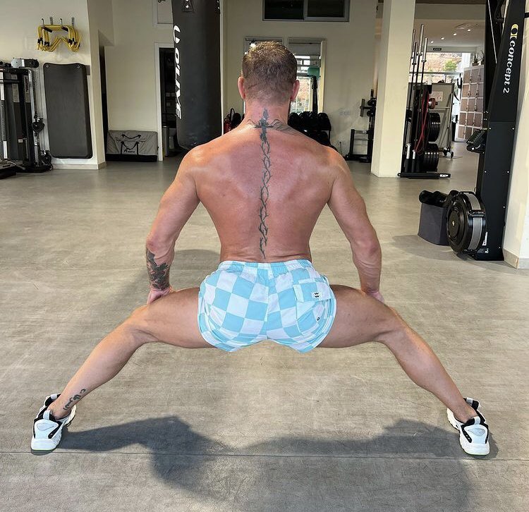 LeColisee_off's tweet photo. Conor « The Curious » McGregor 🦀🇮🇪 https://t.co/9471Fexrzp