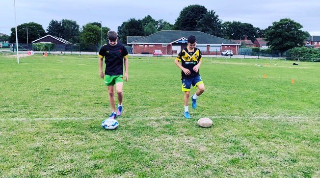 project13rl's tweet photo. Week 2 ✅

Grip 🫳🏻
Catch 🤲🏻
Pass 👋🏻 https://t.co/Dcn0AQJwyo