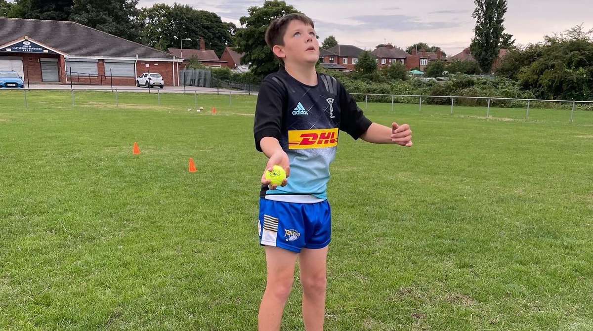 project13rl's tweet photo. Week 2 ✅

Grip 🫳🏻
Catch 🤲🏻
Pass 👋🏻 https://t.co/Dcn0AQJwyo