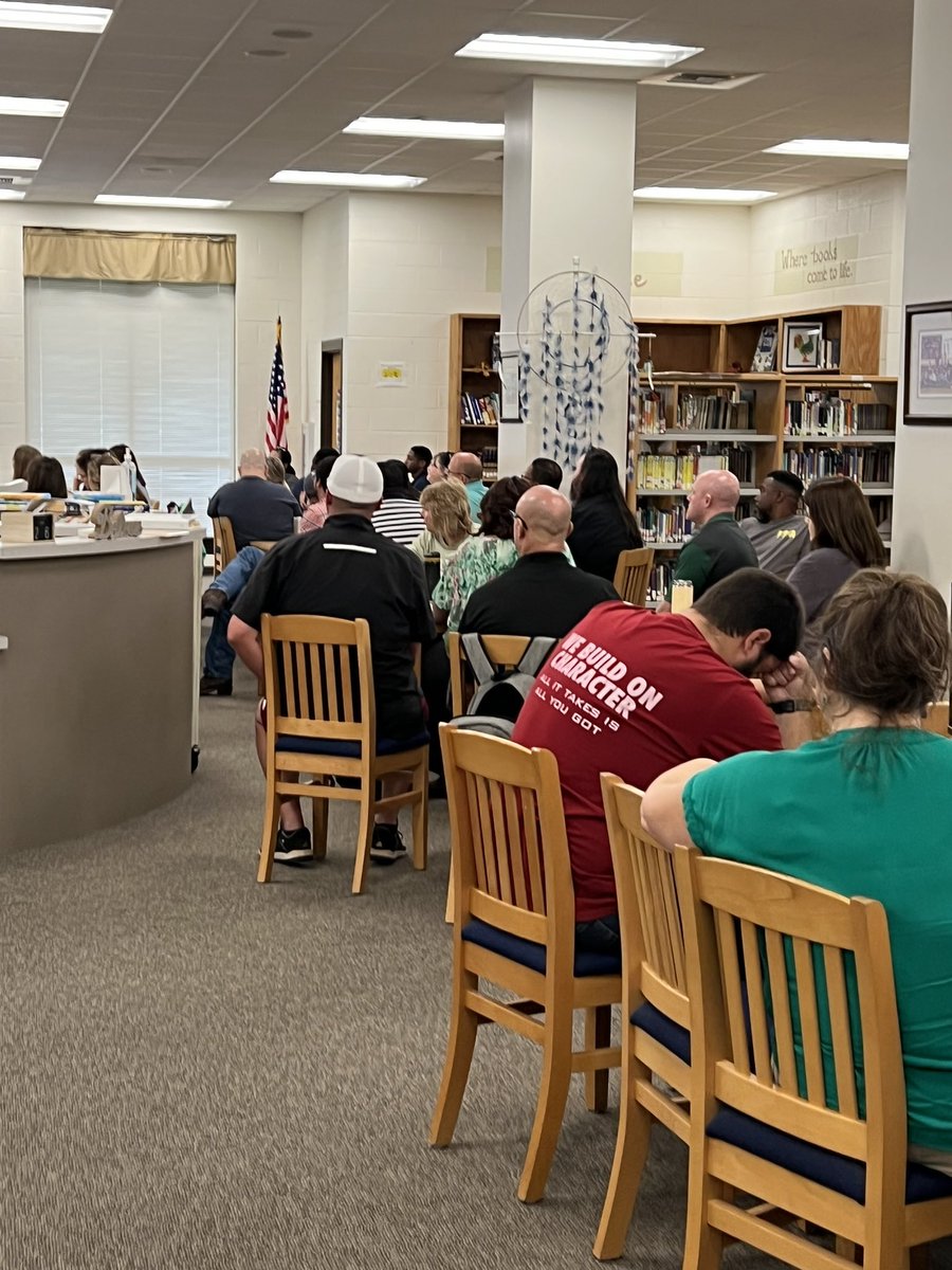 caylorl's tweet photo. Elmore County math, science, and CTE high school teachers exploring Adverse Childhood Experiences (ACEs) with Dr. Melissa Shields from ALSDE @mjshields Highly recommend everything in this session! https://t.co/A0CyyffLM4