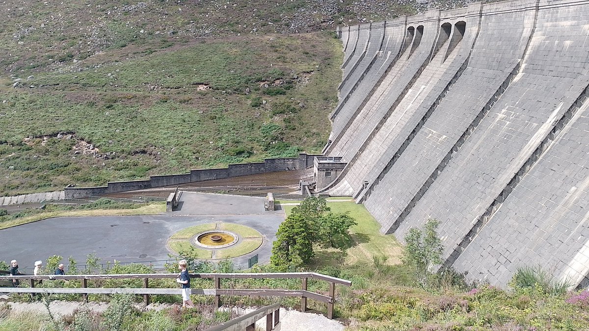 nickmccartan's tweet photo. Well worth the trek up to #BenCrom reservoir today, feeling it in the legs now. Beautiful scenery! https://t.co/vLpxphikgz