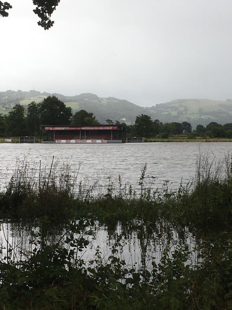 LLANRWSTUTD_FC's tweet photo. @CefO114 Think we have had a bit too much here in Llanrwst.
#onlyaugust https://t.co/jauZDNHKW1