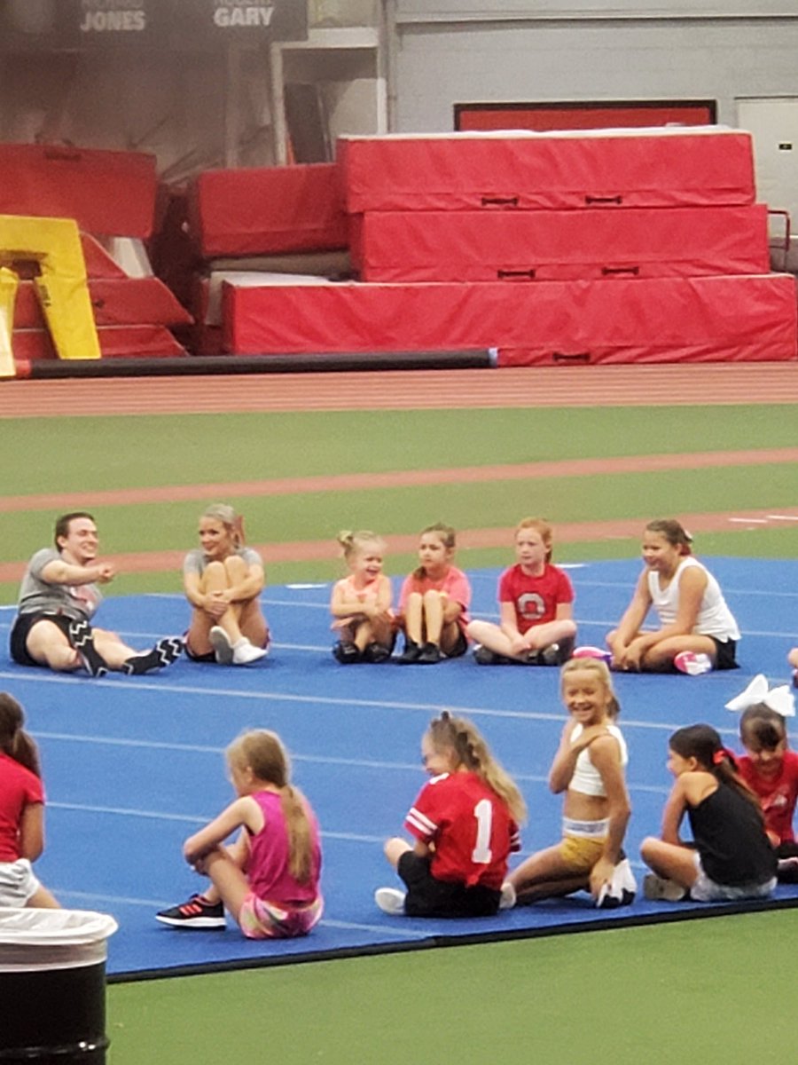 LexHS_Counselor's tweet photo. @OSU_SpiritSquad thanks for a great day at your youth camp! You made a birthday girl's dreams a possibility. Happy 7th Birthday Nora! https://t.co/iHE7owNSZY