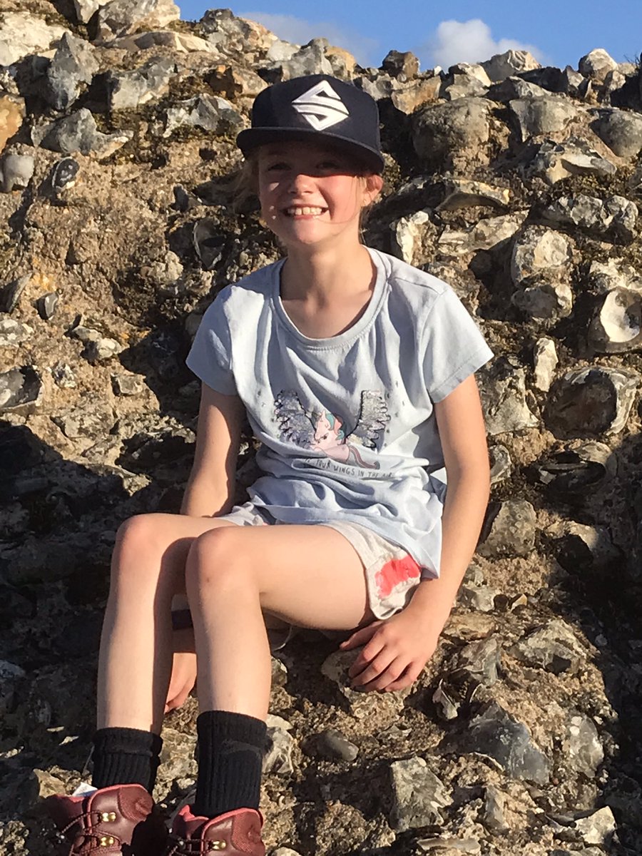 benji_alyssa's tweet photo. Off exploring Burgh Castle this evening! @PlasyBrenin rockin our caps in the sunset! #summerexploring #norfolk https://t.co/n49TtPGRhr