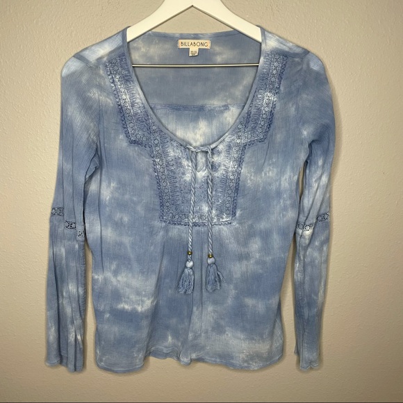 Verlaglam's tweet photo. So good I had to share! Check out all the items I'm loving on @Poshmarkapp from @LynL96 #poshmark #fashion #style #shopmycloset #billabong #timberland #eddiebauer: https://t.co/wErU2RqNbC https://t.co/sCZxUXVVn4