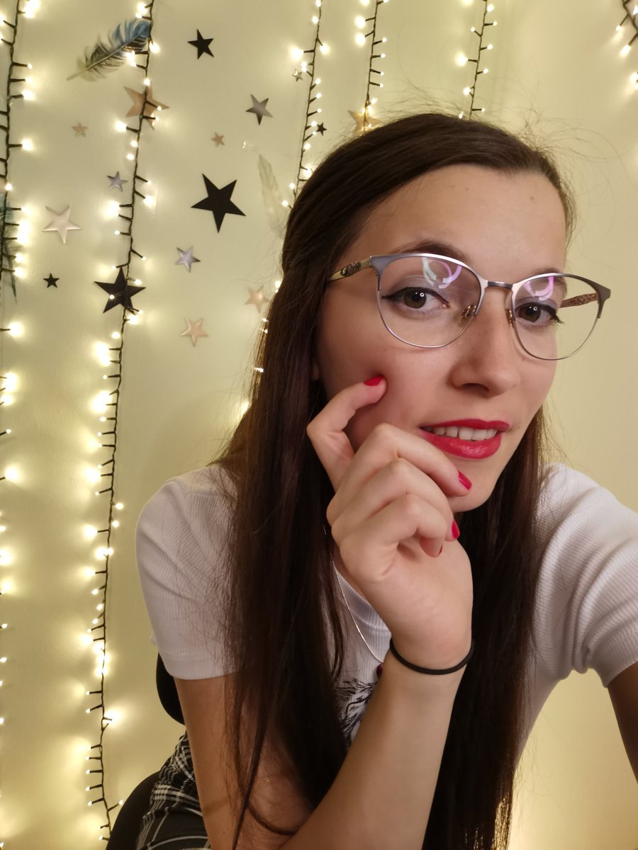 MeowsicalM's tweet photo. Going live any moment with some Bayonetta! 😍 https://t.co/eLIvtee8yf https://t.co/WT09vAwTgo