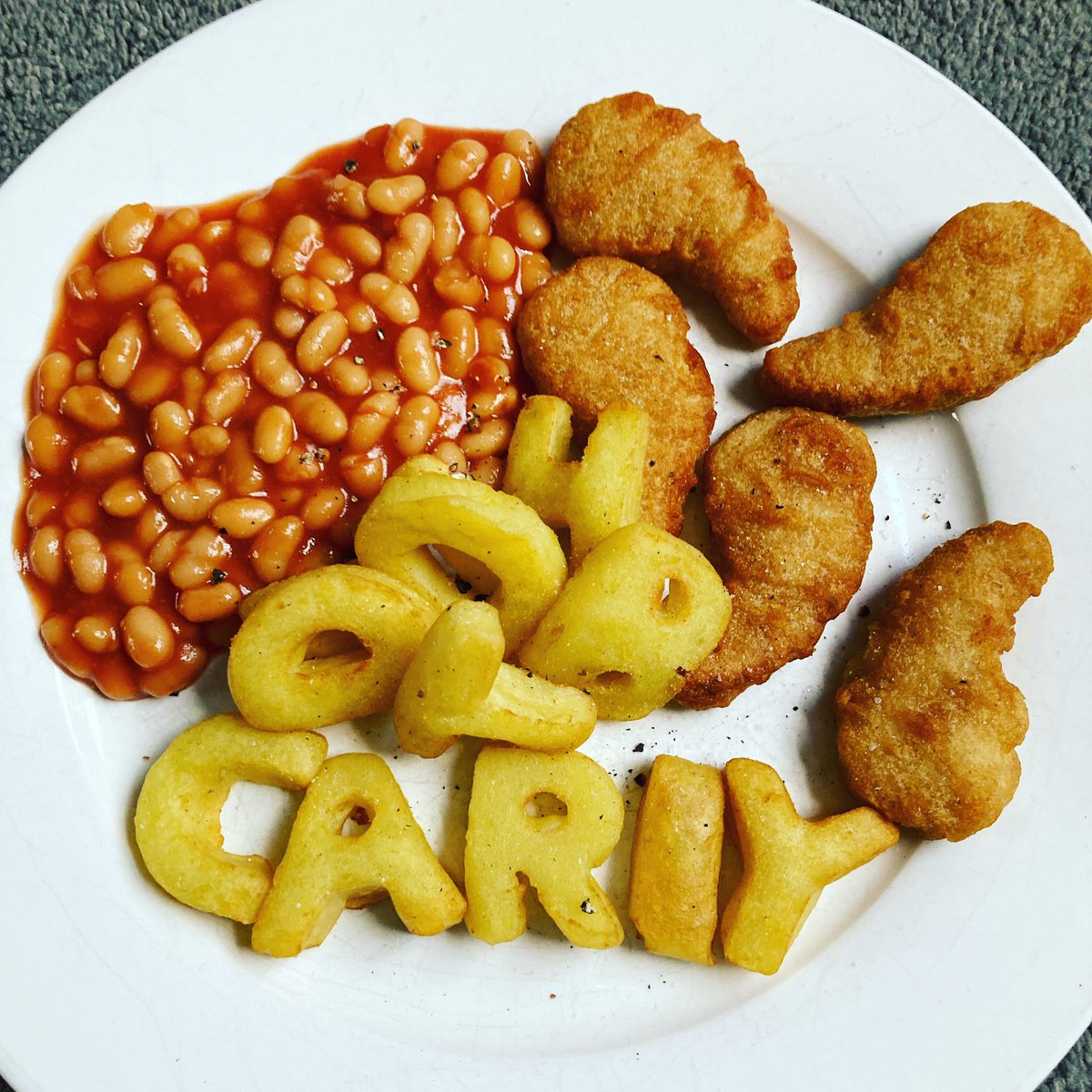 SculptingMinds's tweet photo. I’m such a big kid really! 14yo in charge of dinner tonight and I requested my name be spelt out 🤣 #alphabites https://t.co/FJSZ2Ecy3M