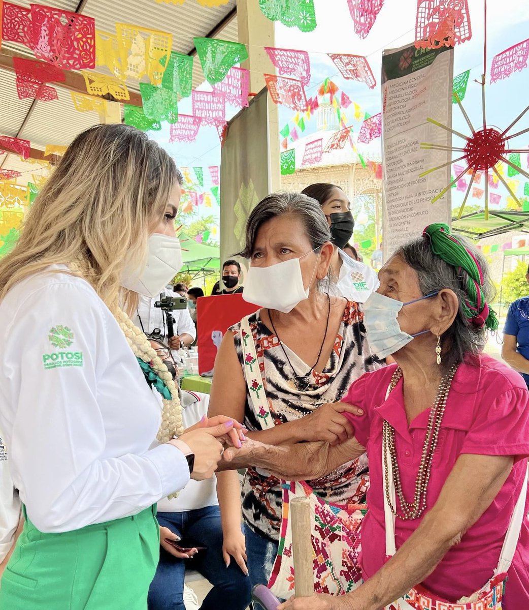 RuthGonzalezMx's tweet photo. Ten siempre un corazón lleno de amor, unos oídos dispuestos a escuchar y unas manos listas para ayudar. #RGS 💚 https://t.co/BBy450j2wX
