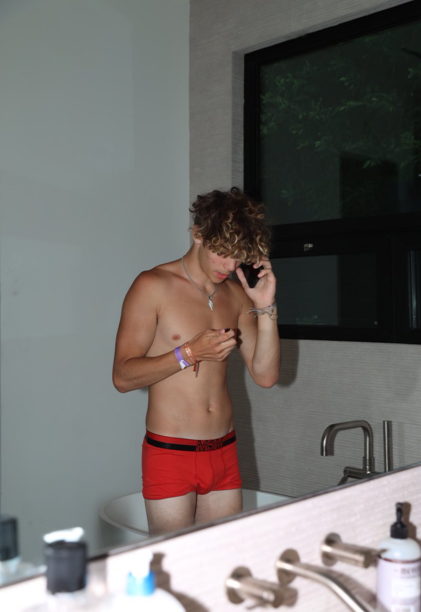 RT if you’d pick up🥵