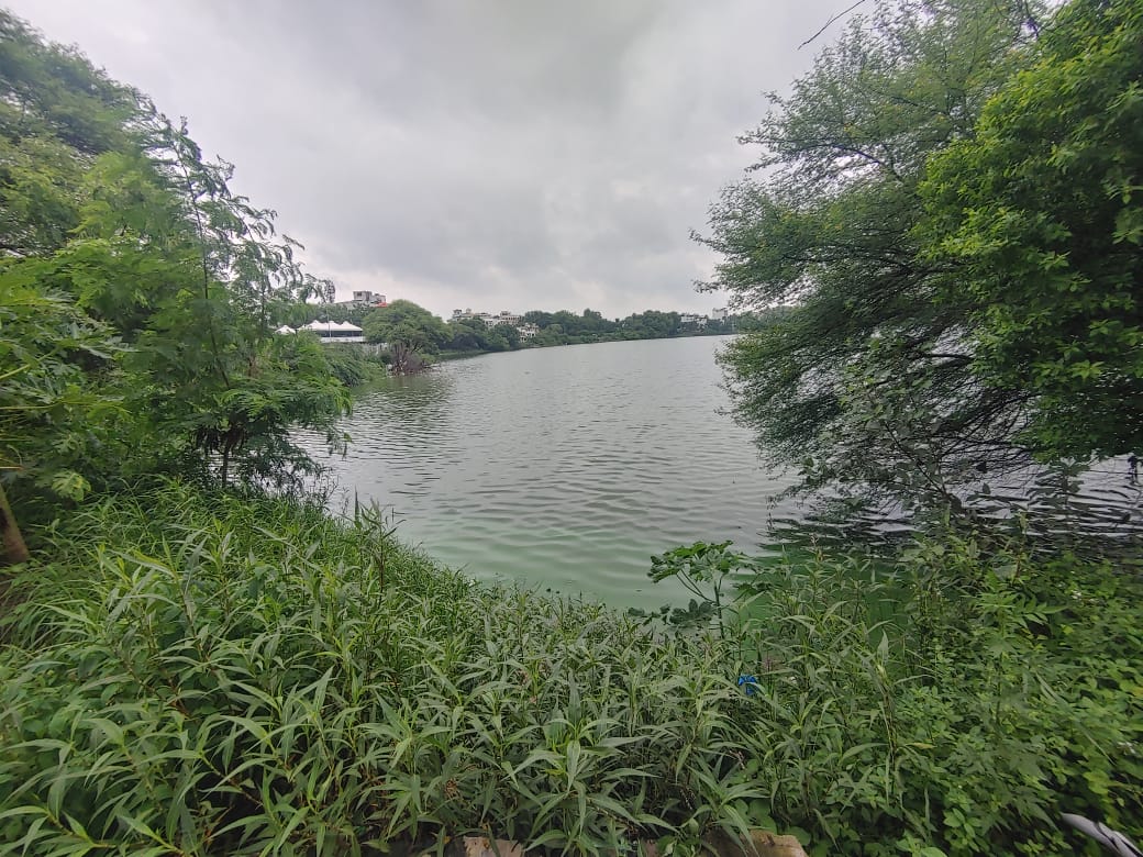 ApurvaP_02's tweet photo. #MissionAmritSarovar-Jal Dharohar Sanrakshan
Location: Salim Ali Lake, Aurangabad,MH
Team:MGM's JNEC
Week 3/Day 11
01/08/22
-poster making 
-report writing 
-lake pics

#AICTE #ministryofhousingandurbanaffairs #ministryofeducation #MGMU #JNEC https://t.co/f7qCLmJjgr