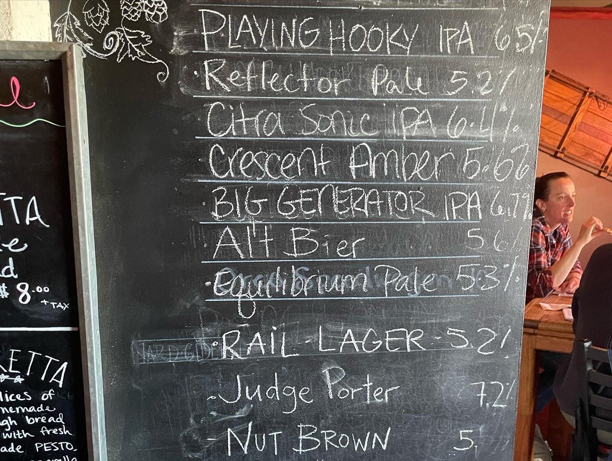 craftbrewjester's tweet photo. Brewstop #53 on the #questtobreak75 of #brewquest2022 was on a day trip to #portAngeles where we hit up #barhopbrewing for some brews and #Zaaaa it was our last stop of the day #savethebestforlast
#partnersinbeer #PA #washington #coho #blackballdaytrip https://t.co/xKNTMgixDH