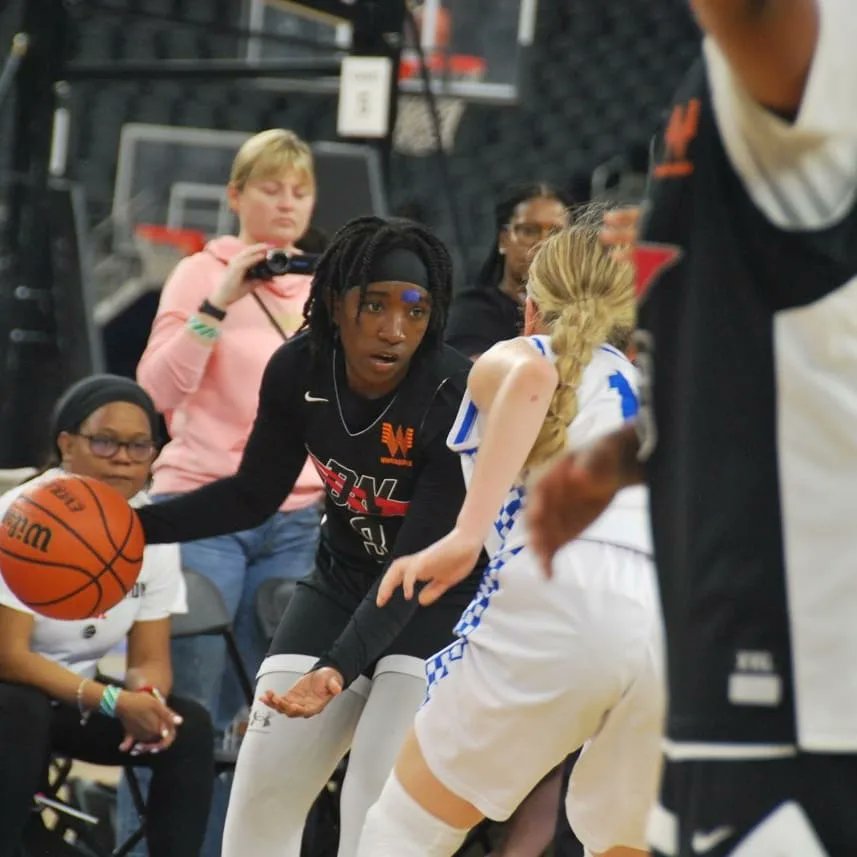 kay_pg14's tweet photo. #NeverStopDreaming #wbb https://t.co/hyK8mWrAZ0