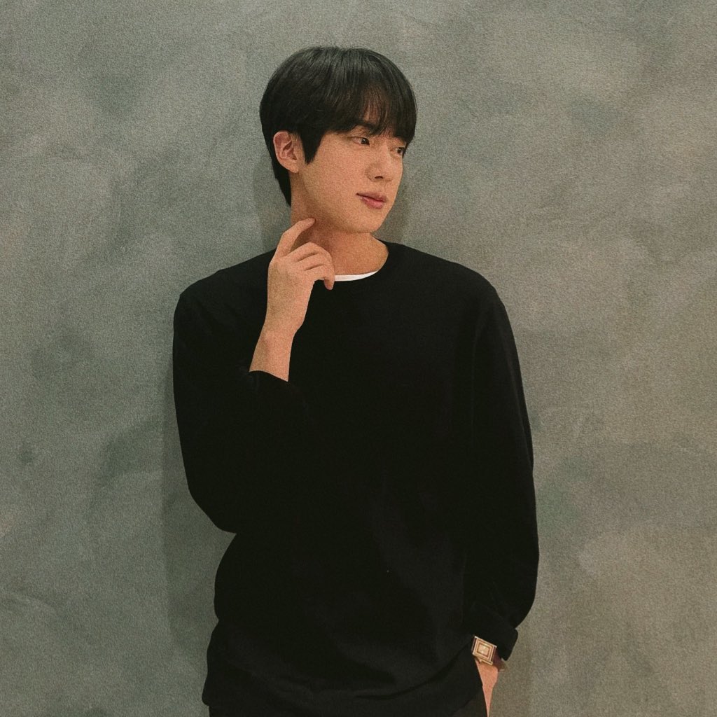 M95J92's tweet photo. 🖤 https://t.co/Lt66laYNWI