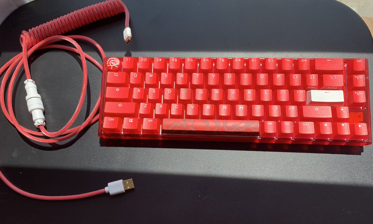 y4splz's tweet photo. Just what the doctor ordered😈 what better way to hit Radiant then with the @DuckyChannel x @FaZeClan keyboard🔥🔥🔥 https://t.co/whiJSw7boh