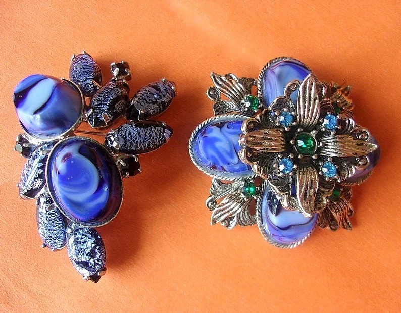 renaissancefai's tweet photo. Lot of 2 Blue Brooches Rhinestone & Art Glass, Dimensional, Designer Quality, Vintage https://t.co/GWDTVP9Pij #blue #women #glass #midcentury #lotof2brooches #bluerhinestones #bluecabochons #swirlmarbledglass #solidconstruction https://t.co/jZCzbJPucX
