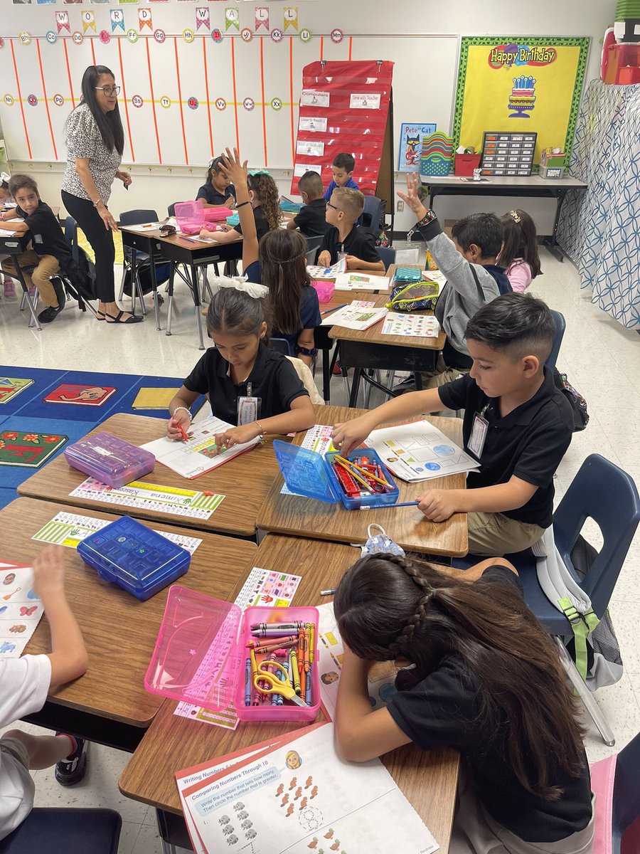 BE_Mooy's tweet photo. Fabulous Firsties are rocking math skills and independent reading right away on Day 2

The Lair has the #NeedtoSucceed 

#TurnandLearn ✈️ https://t.co/1jU7UV5GxX