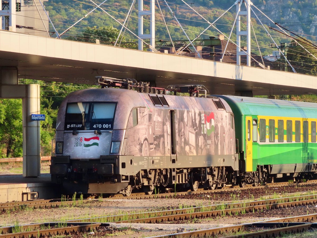 HiPa125's tweet photo. …And a selection of Siemens #Class470 EuroSprinter &amp; Bombardier TRAXX #Class480 hauled passenger services

🇭🇺 
02/08/22 https://t.co/WM59L5bjjW