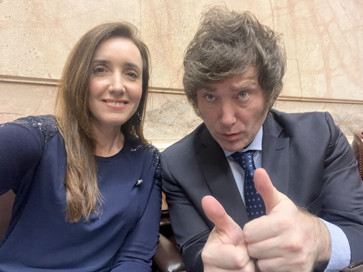 VickyVillarruel's tweet photo. En la sesión en Diputados. En minutos hablaremos por nuestro bloque #LaLibertadAvanza @JMilei https://t.co/NthooIWdZi