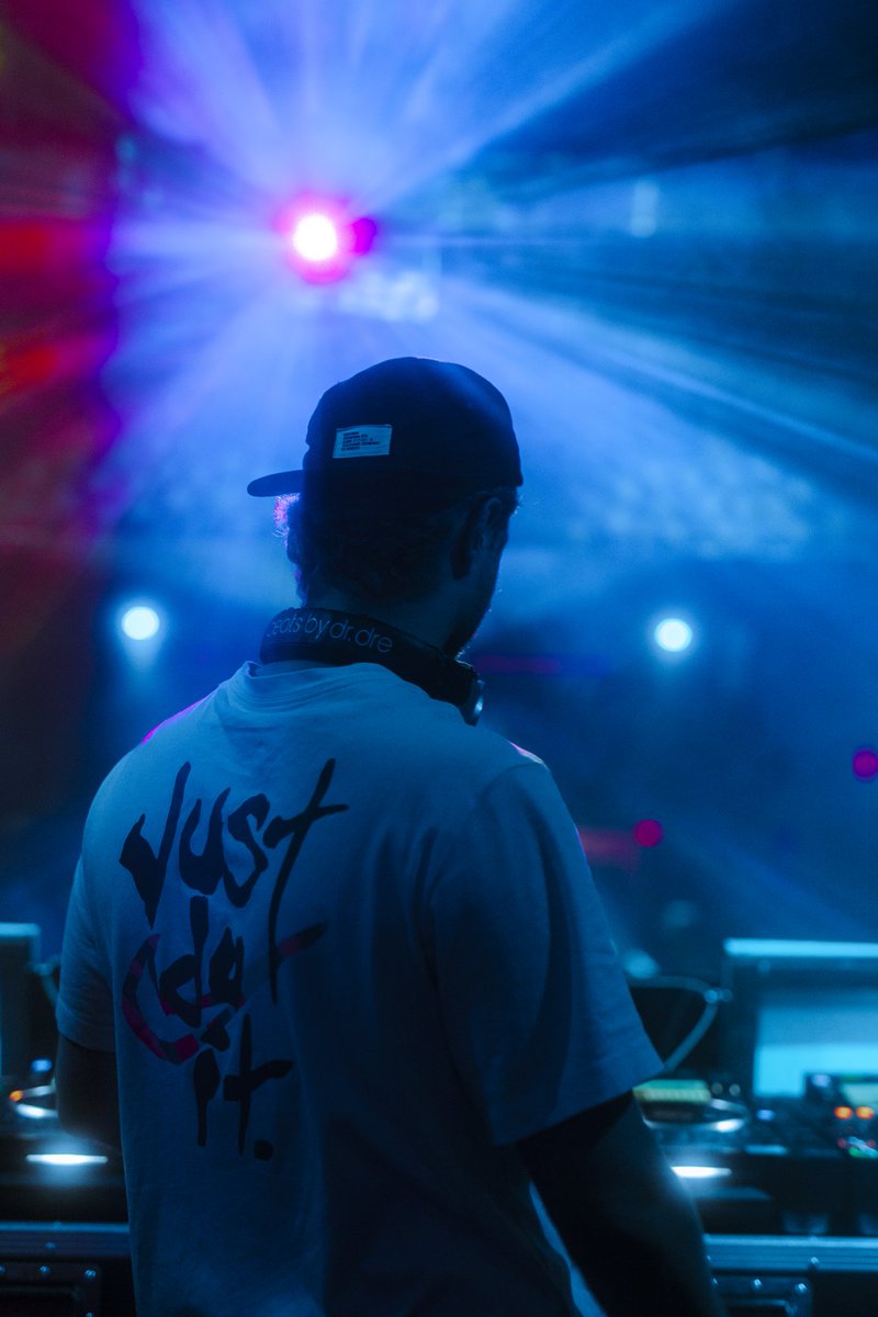 OriginZeal's tweet image. Can't wait to perform for you all again! Where would you like to see me spin?! ⚡️

The legend @mintcaptures on the lens 📸