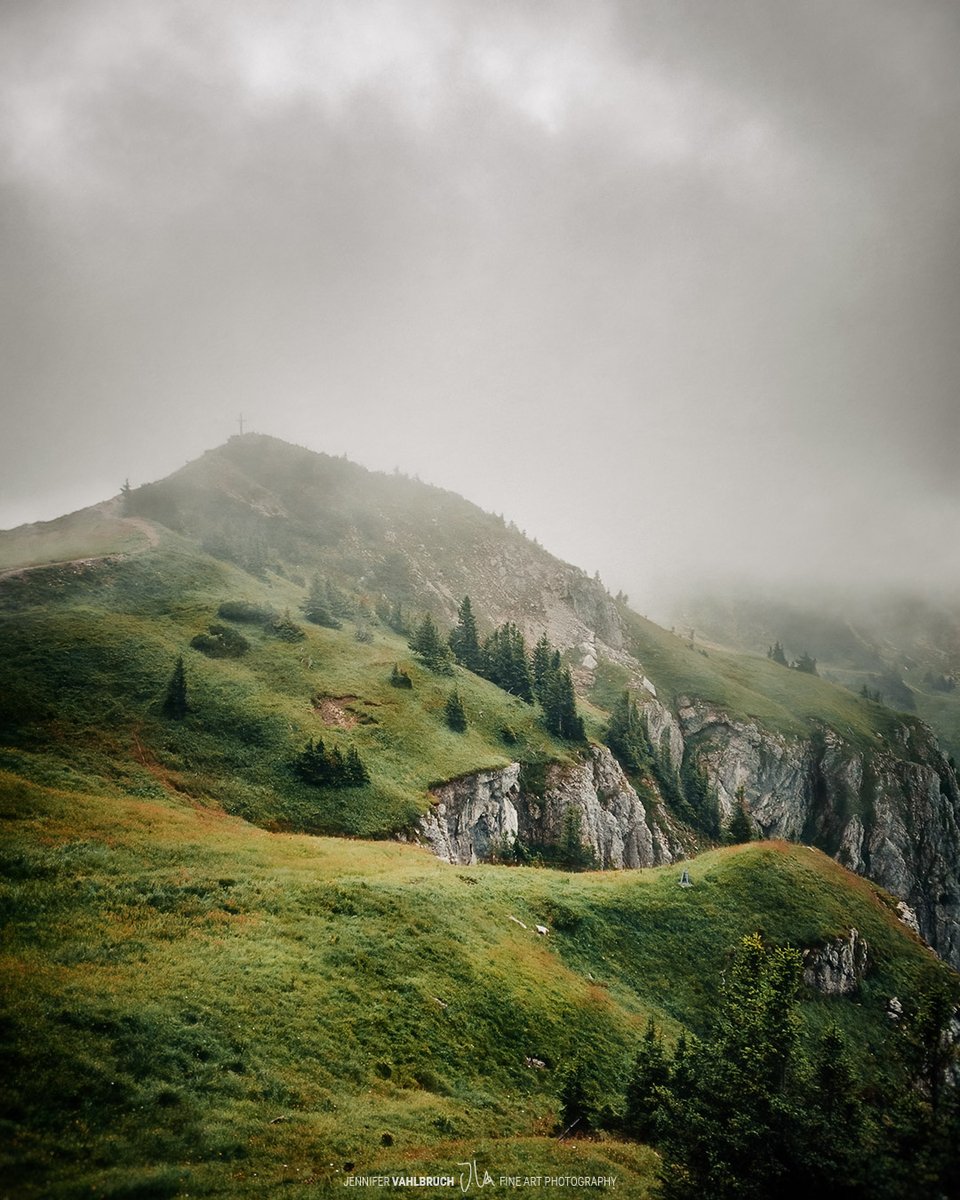 Show me your moody shots, would love to see more💚